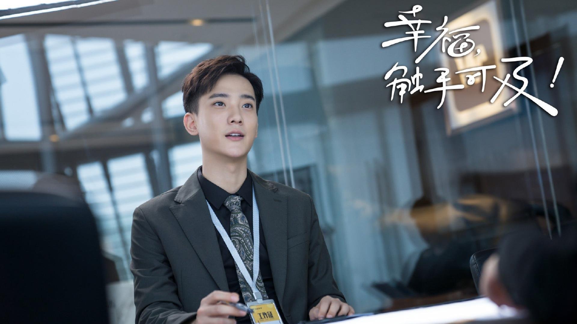kaiyun-赛场竞争激烈，球员奋发拼搏争夺冠军，争冠球队