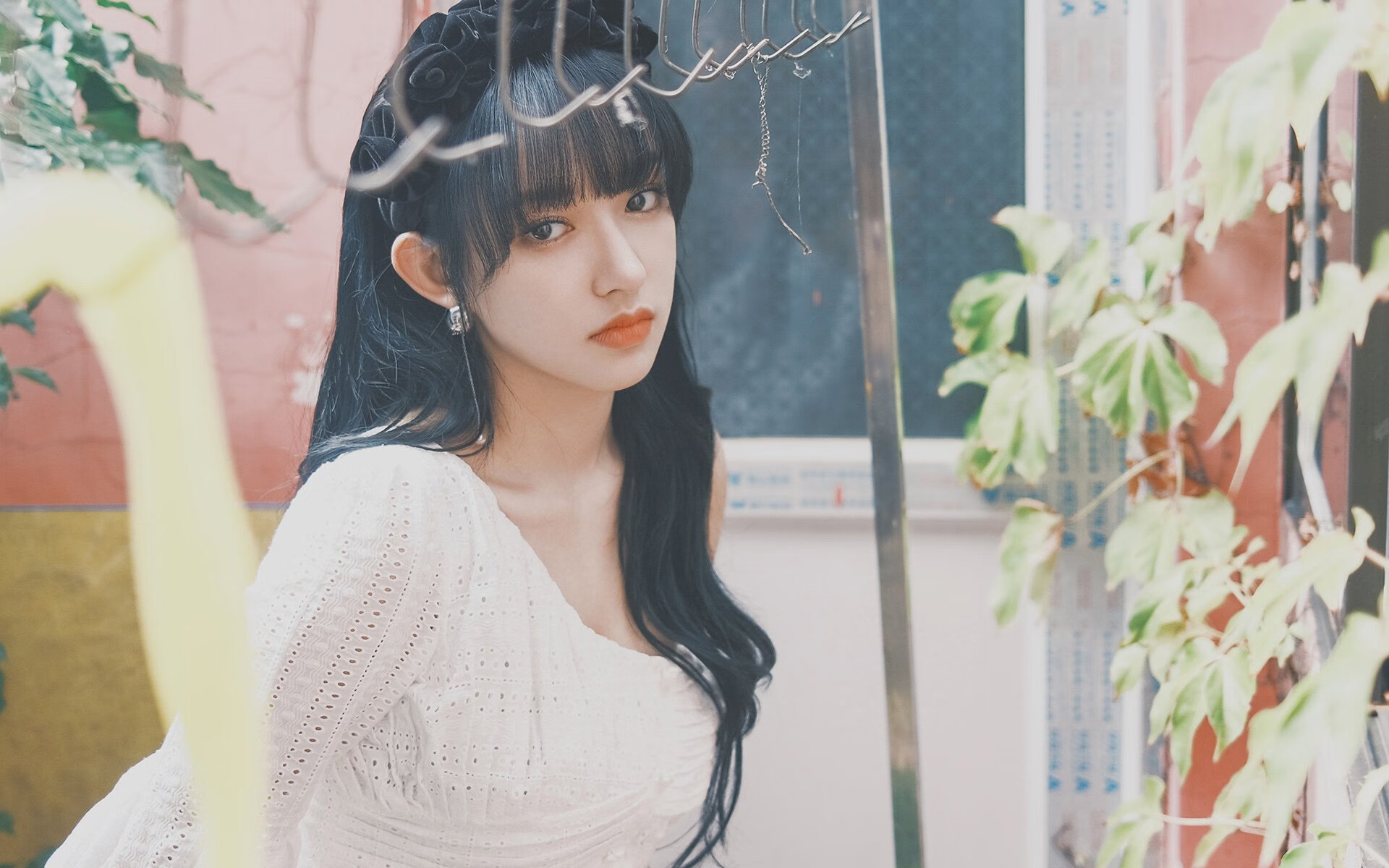 开云官网-莫伊:全黑队强力前锋,连续打破对方防线,莫伊塞斯队长