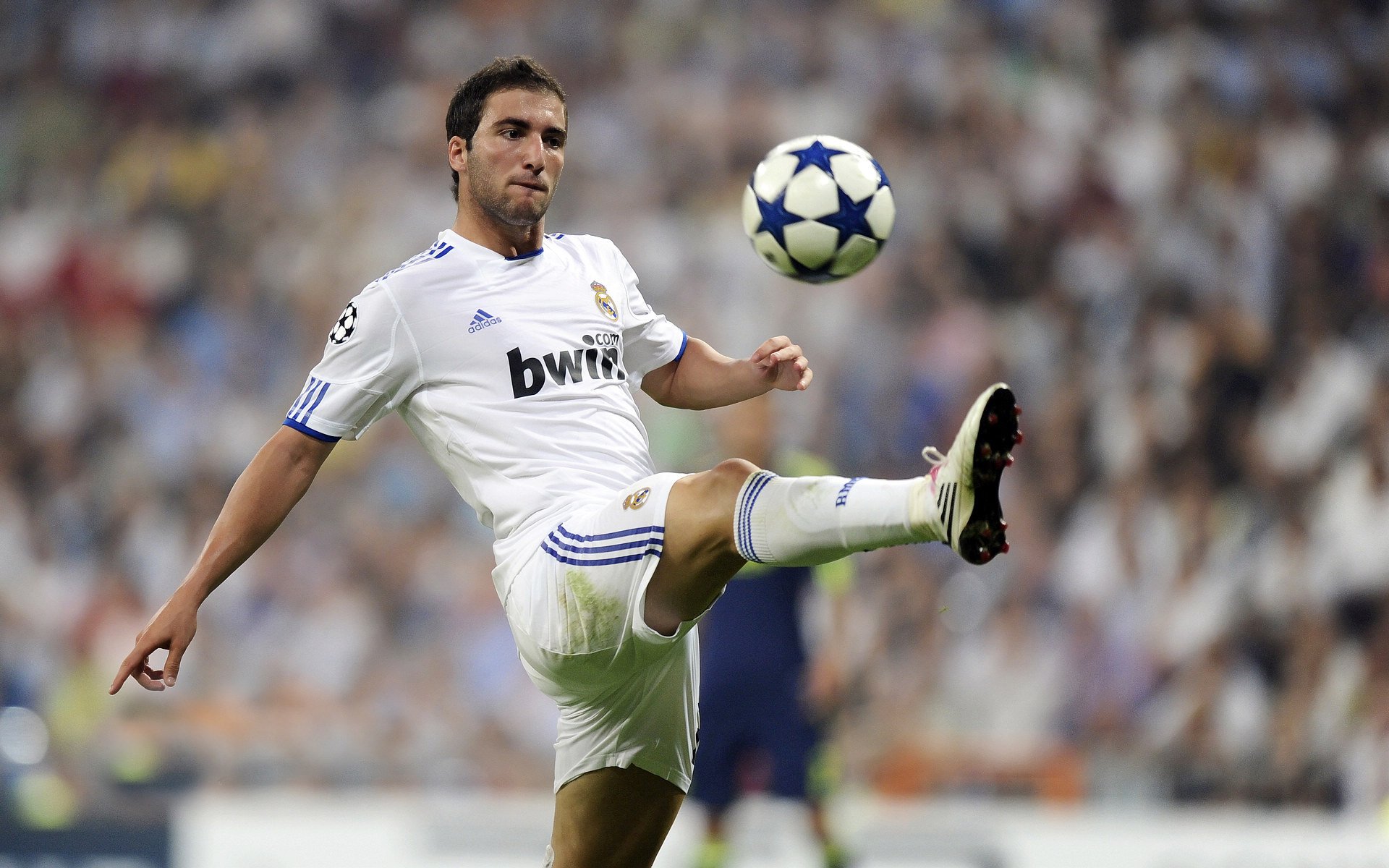 曼城新援快速融入，助力球队迎战重要比赛，曼城新阵容